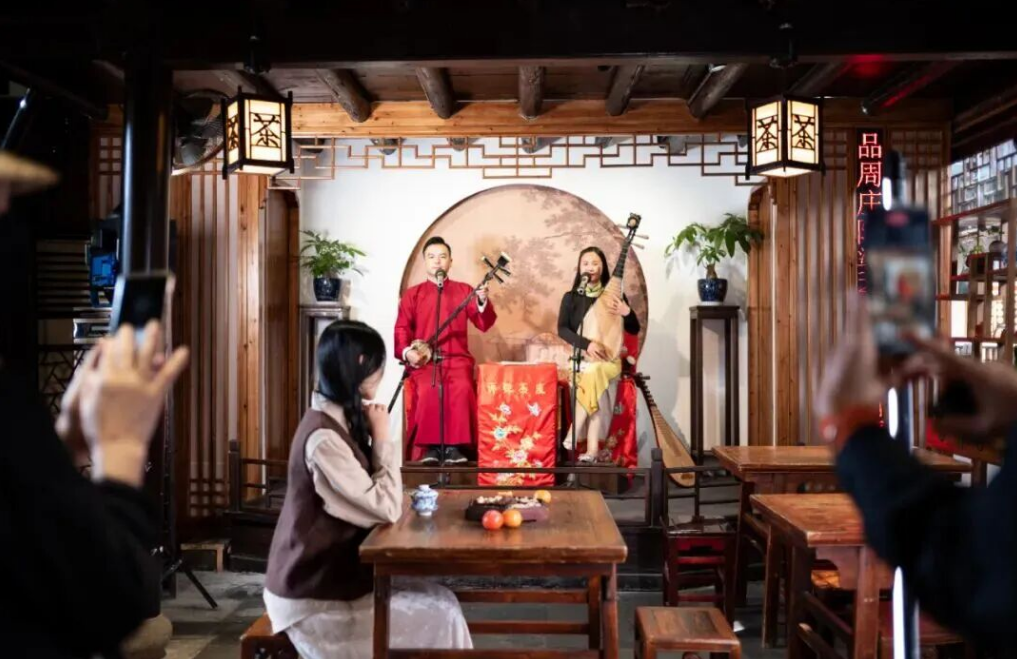 周WALK｜閑日(ri)負暄，一(yi)茶一(yi)曲